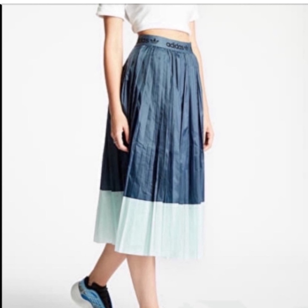 ADIDAS PLEATED MIDI SKIRT SIZE S